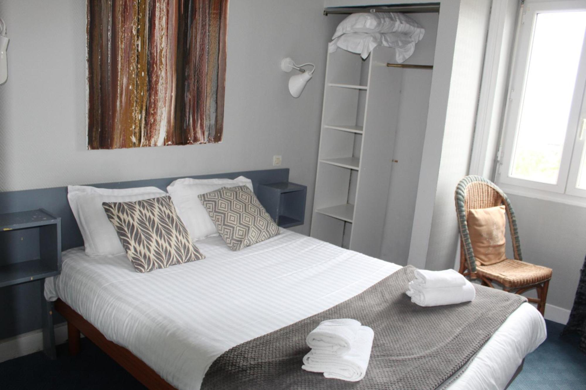 Hotel Des Pins Jullouville-les-Pins Rom bilde